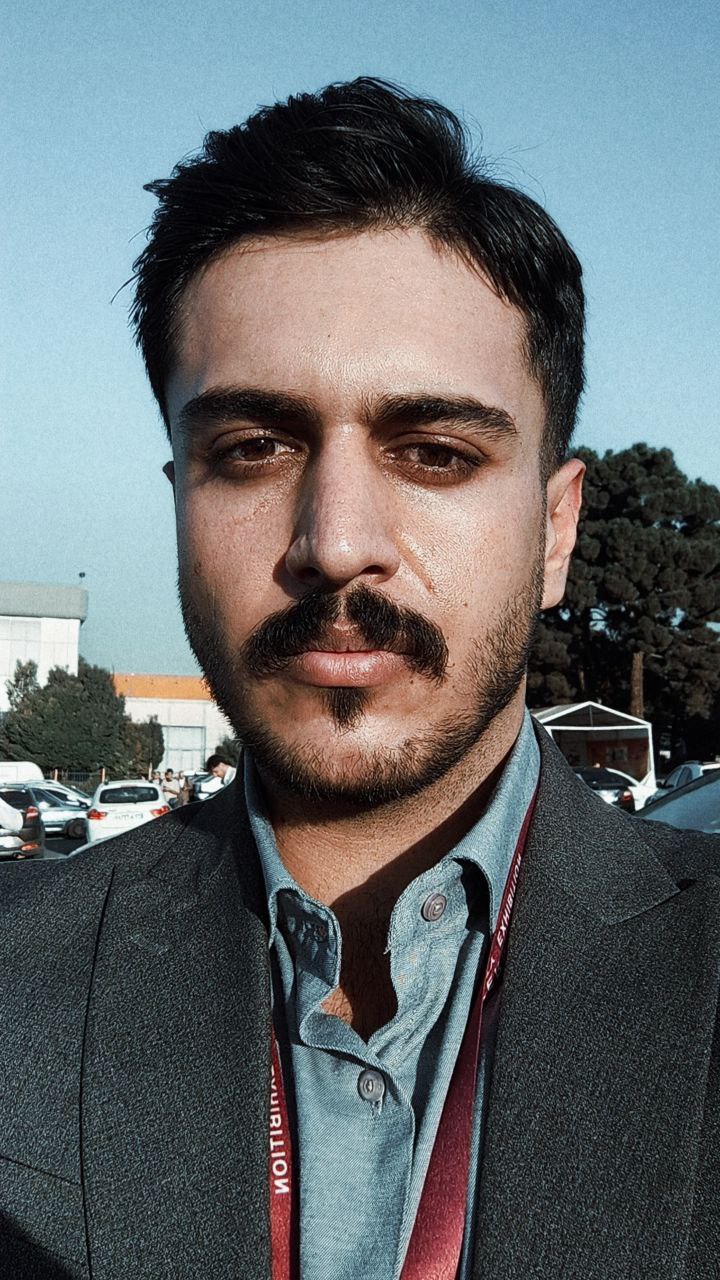 هیمن صادقی